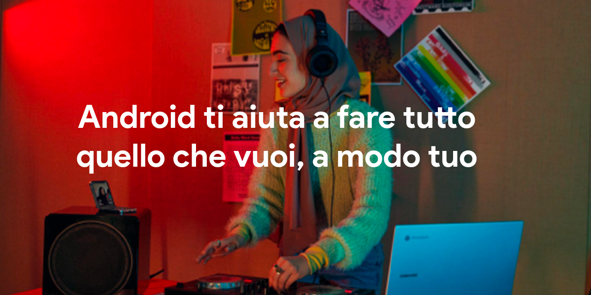 ragazza con cuffie e mix da dj collegato ai suoi dispositivi Android - WINDTRE